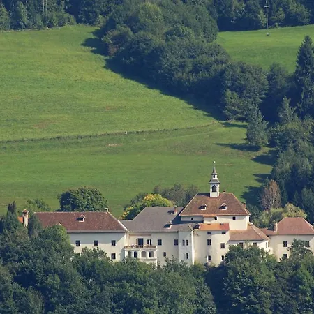Castello-castle-schloss Bed & Breakfast *